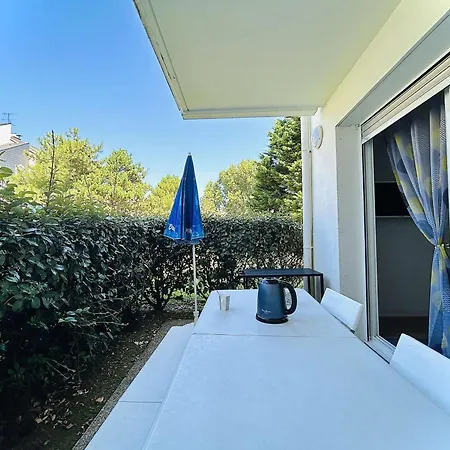 2 Pieces Avec Jardin, Proche Centre Et Marche - 4 Couchages, - Fr-1-245-208 Appartement *